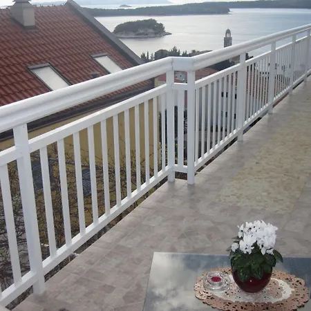 Sto * Hvar Town